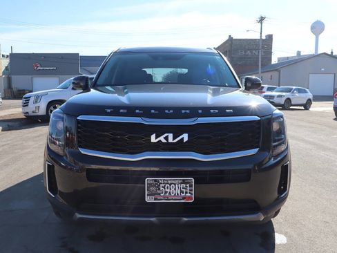 Used 2022 Kia Telluride S image 9