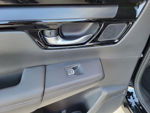 Used 2024 Honda CR-V EX-L image 15