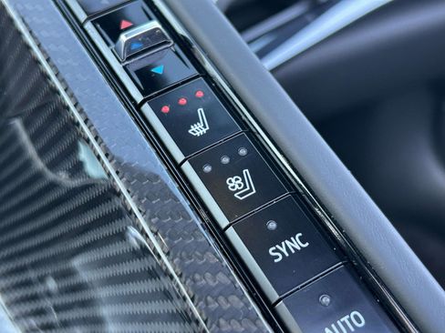 Used 2024 Chevrolet Corvette E-Ray w/ Stealth Interior Trim Package image 21