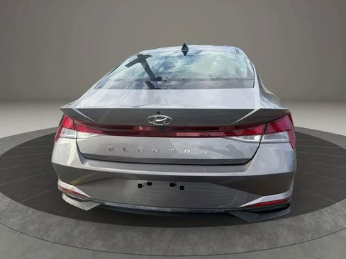 Used 2023 Hyundai Elantra SEL w/ Convenience Package image 6