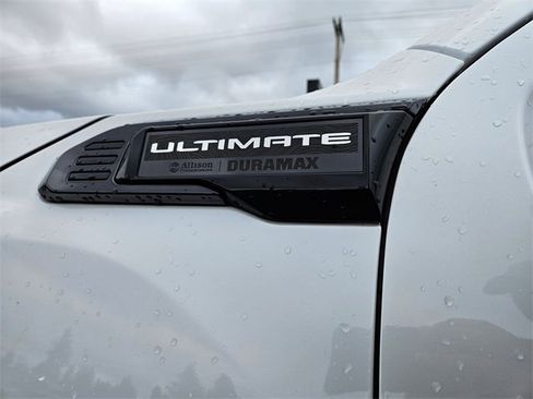 Used 2024 GMC Sierra 2500 Denali Ultimate image 11