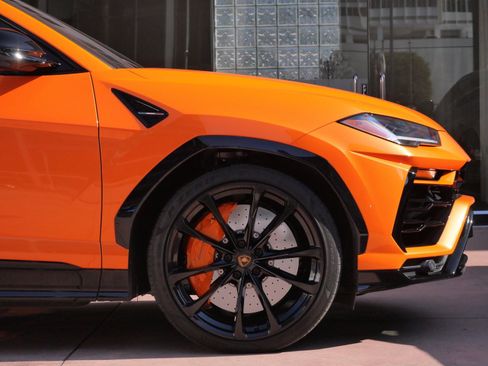 Used 2022 Lamborghini Urus image 9