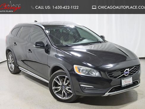 Used 2018 Volvo V60 T5 Cross Country w/ Convenience Package AWD/4WD image 1