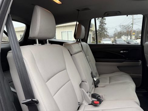 Used 2016 Honda Pilot Touring image 30