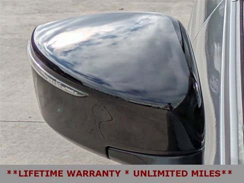 Used 2024 Nissan Versa SR w/ Trunk Package image 13