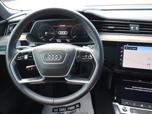 Used 2021 Audi e-tron Premium w/ Convenience Plus Package image 10