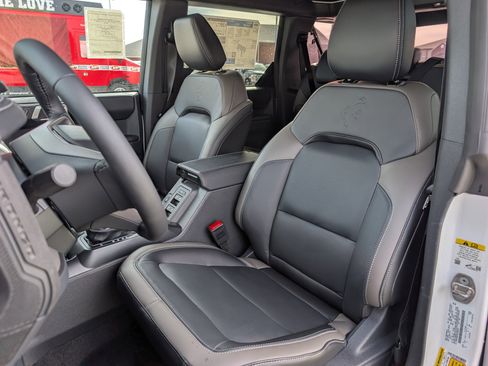 New 2025 Ford Bronco Outer Banks image 24