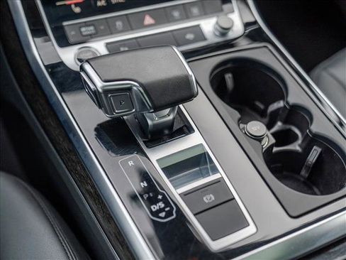 Used 2022 Audi Q7 Premium Plus image 23