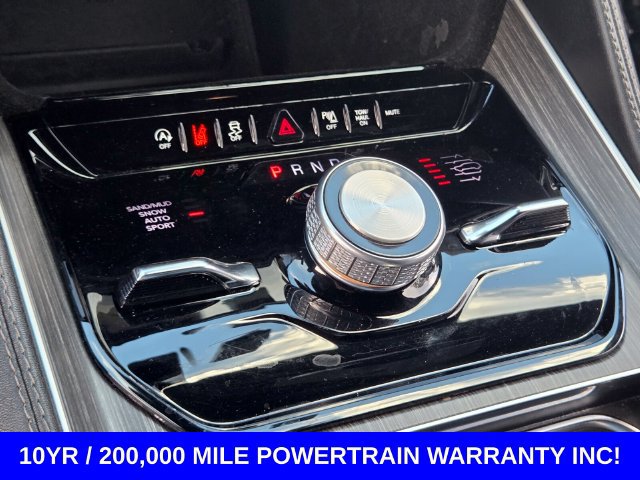 Used 2024 Jeep Wagoneer Series III AWD/4WD image 24