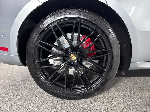 Used 2022 Porsche Macan GTS AWD/4WD image 11