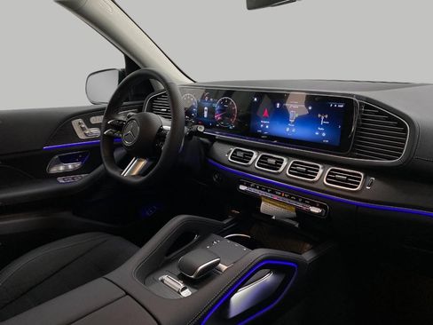 New 2026 Mercedes-Benz GLS 450 4MATIC image 59
