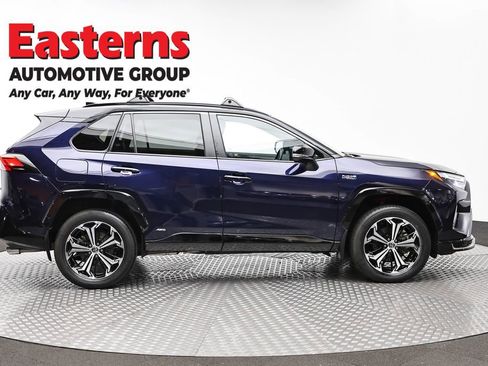 Used 2022 Toyota RAV4 XSE w/ Weather Package AWD/4WD image 4