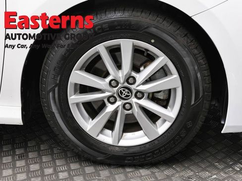 Used 2025 Toyota Camry LE FWD image 30