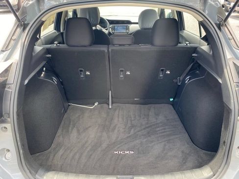 Used 2023 Nissan Kicks SV FWD image 11