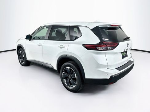 Used 2025 Nissan Rogue SV AWD/4WD image 5