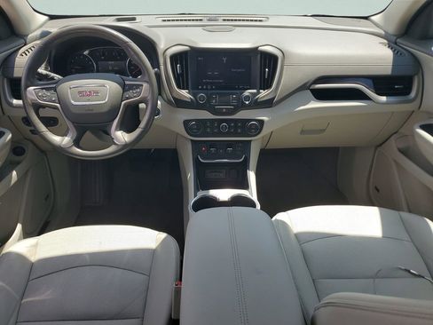 Used 2020 GMC Terrain Denali w/ Denali Premium Package FWD image 11