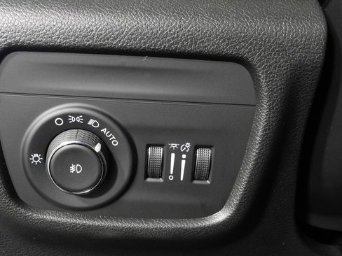 New 2026 Jeep Grand Cherokee L Limited image 33