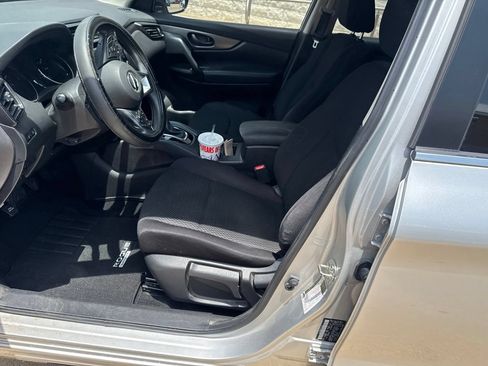 Used 2022 Nissan Rogue Sport S FWD image 9