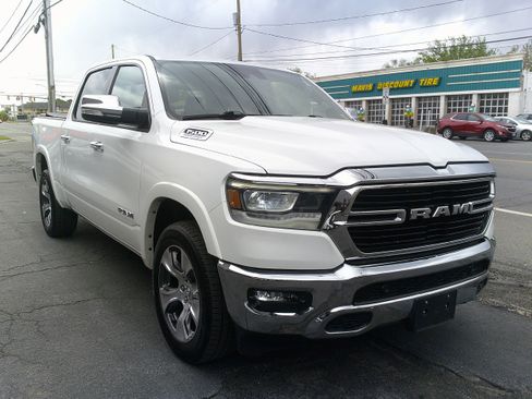 Used 2021 RAM 1500 Laramie AWD/4WD image 7