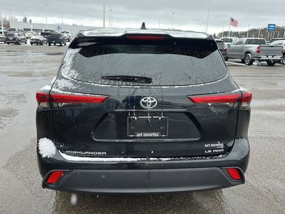 Used 2023 Toyota Highlander LE