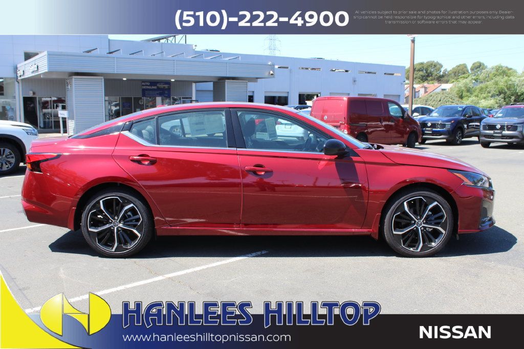 New 2025 Nissan Altima 2.5 SR w/ SR Premium Package FWD image 6