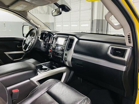 Used 2018 Nissan Titan PRO-4X w/ Pro-4x Convenience Package image 29