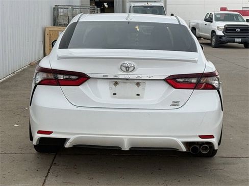 Used 2023 Toyota Camry SE image 5