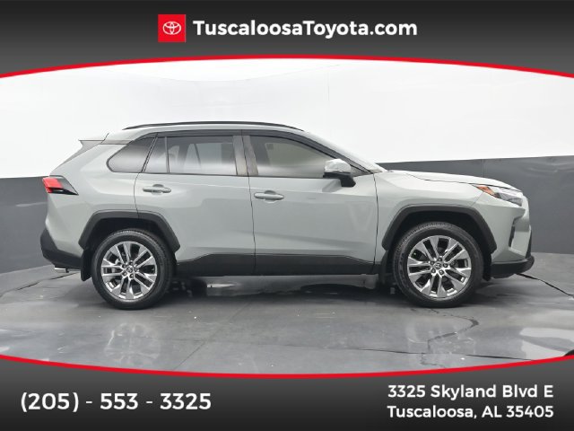 Used 2022 Toyota RAV4 XLE Premium FWD image 1