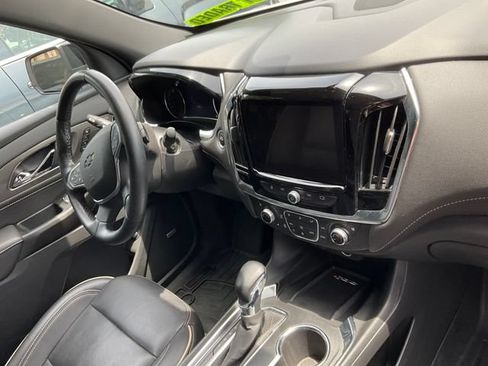 Used 2023 Chevrolet Traverse Premier w/ Redline Edition FWD image 8