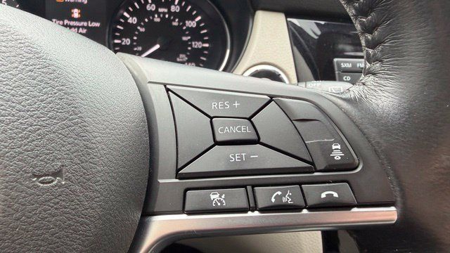 Used 2018 Nissan Rogue Sport SL w/ SL Premium Package FWD image 14
