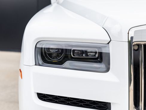 Certified 2022 Rolls-Royce Cullinan image 20