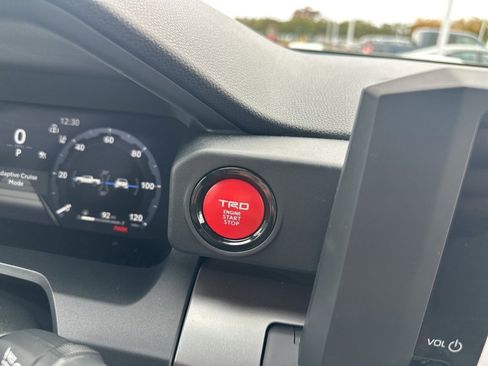 Used 2024 Toyota Tacoma TRD Sport image 18