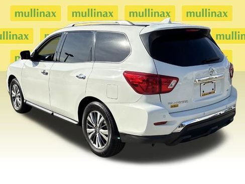 Used 2020 Nissan Pathfinder SL image 9