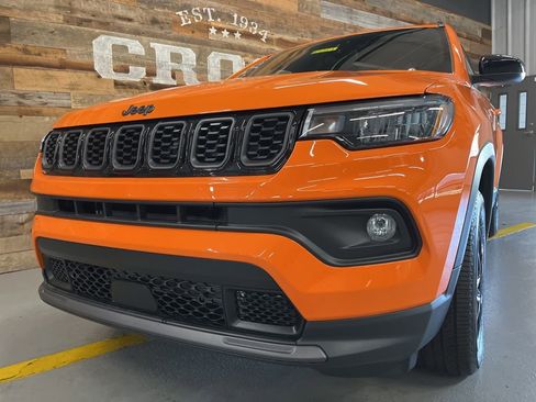 New 2026 Jeep Compass Latitude AWD/4WD image 11