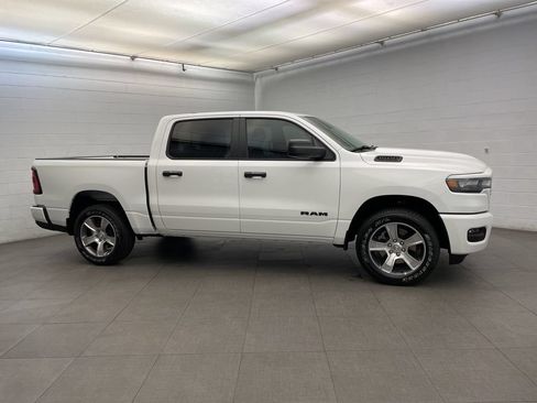New 2026 RAM 1500 Express RWD image 2