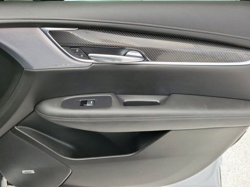 Certified 2024 Cadillac XT6 Sport w/ LPO, Onyx Lite Package AWD/4WD image 24