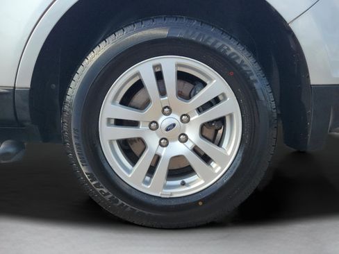 Used 2013 Ford Edge SE image 7