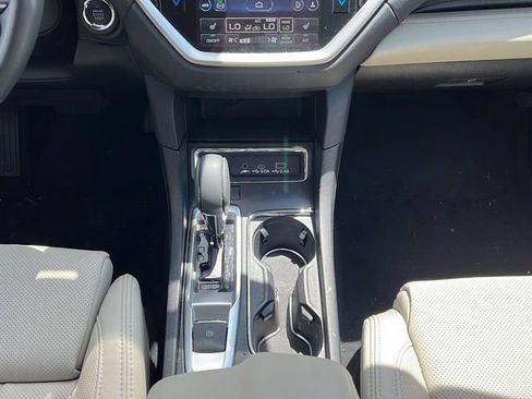 Used 2025 Subaru Ascent Limited w/ Popular Package #2 AWD/4WD image 15