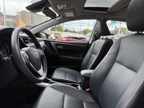 Used 2018 Toyota Corolla XLE FWD image 13