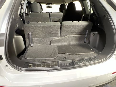 Used 2022 Mitsubishi Outlander ES image 23