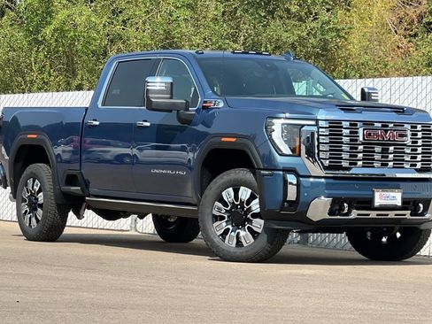 New 2026 GMC Sierra 2500 Denali w/ Technology Package image 2