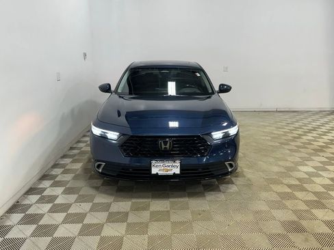 Used 2024 Honda Accord Touring image 2