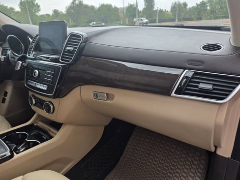 Used 2017 Mercedes-Benz GLS 450 4MATIC image 30