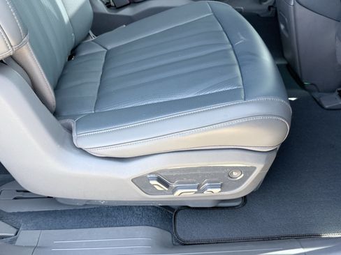 Used 2024 Kia EV9 GT-Line AWD/4WD image 48