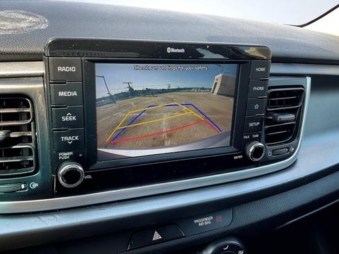 Used 2019 Kia Rio S image 21