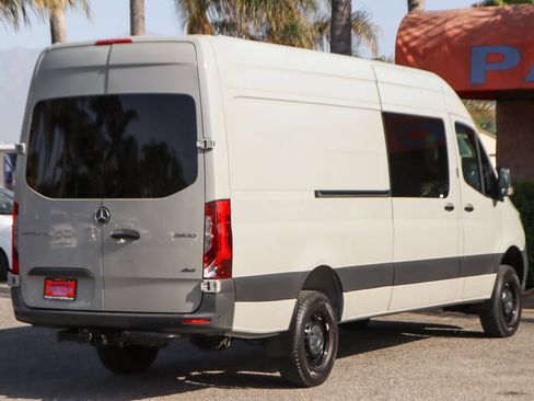 Used 2022 Mercedes-Benz Sprinter 2500 image 10