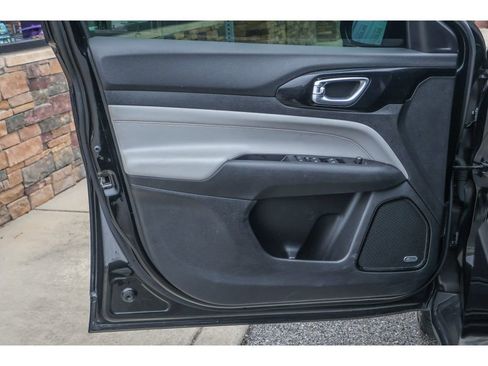 Used 2022 Jeep Compass Limited w/ Sun and Sound Group image 9