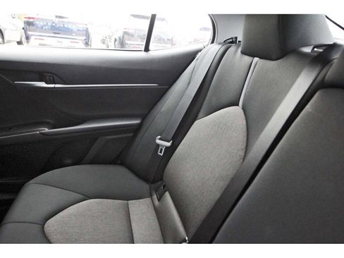 Used 2023 Toyota Camry LE image 9