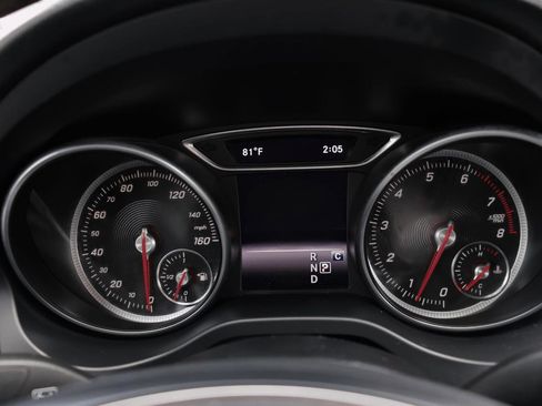 Used 2018 Mercedes-Benz CLA 250 4MATIC image 31