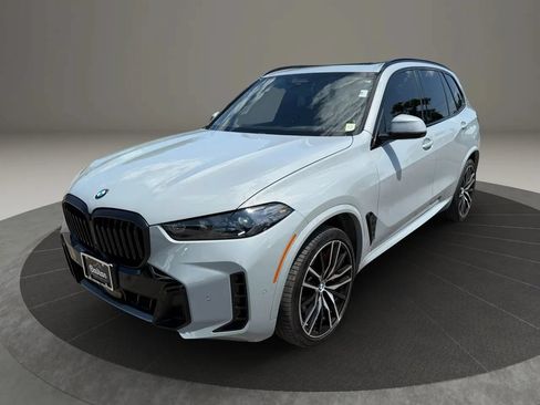 Used 2024 BMW X5 xDrive40i w/ M Sport Package AWD/4WD image 12